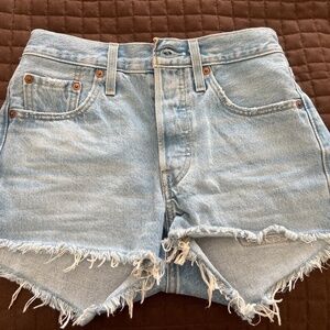 501 Levi shorts